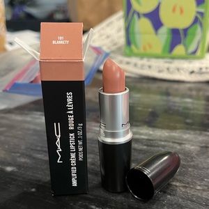 MAC AMPLIFIED CRÈME LIPSTICK SHADE BLANKETY